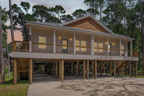 Luxury Retreat on Oleander - Unit I