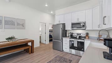 Fridge, microwave, stovetop