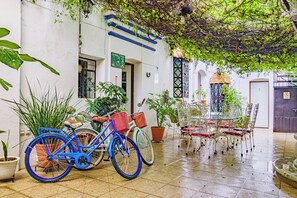 Outdoor dining - Hotel Casa Dos Lunas (Oaxaca de Juárez)
