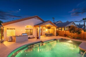 Outdoor pool, a heated pool - Waterfront 3BR Home with Pool ,BBQ Patio & Fire Pit (Glendale)