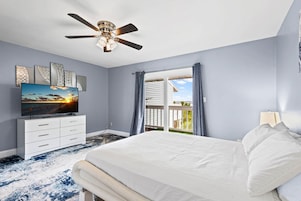 House, Multiple Beds (Sandcastle 18)