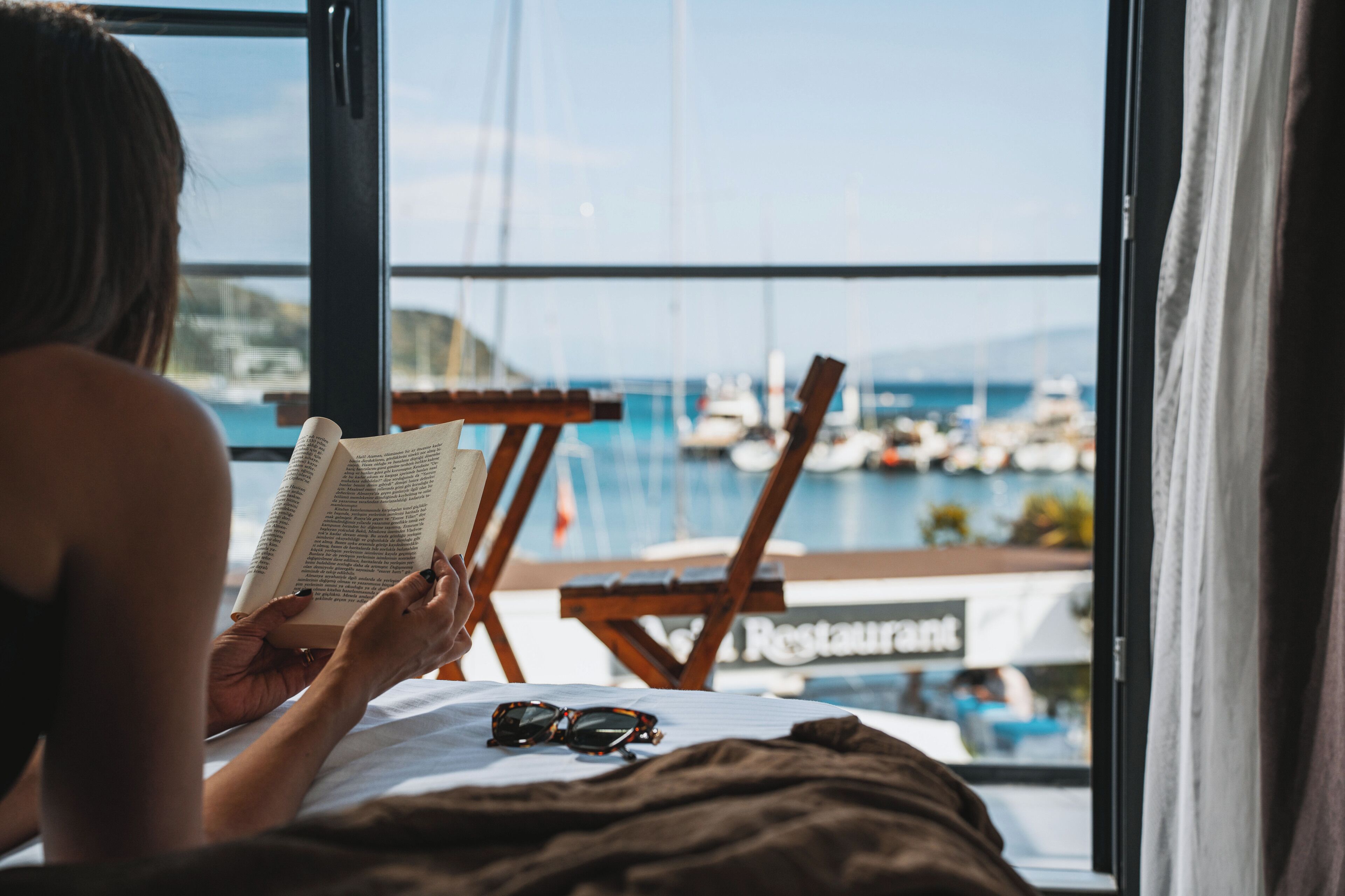 Quarto standard, sacada, vista para o mar | Parte interna