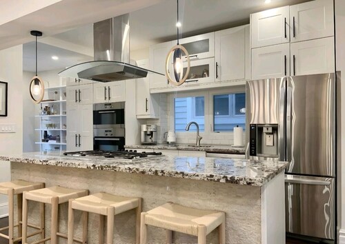Spacious 4BR Home in Trendy Leslieville w/ Private Backyard