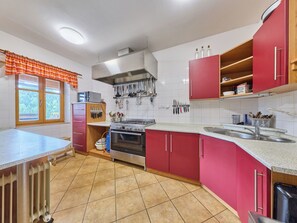 Frigorifero, microonde, forno, lavastoviglie