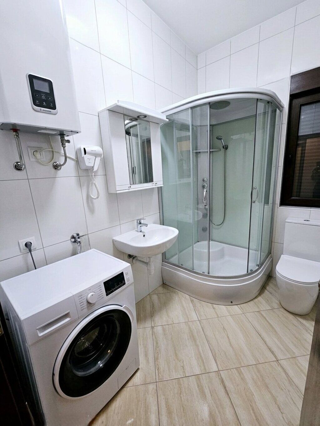 ヘアドライヤー、タオル、石鹸、トイレットペーパー. Apartment Stormy in Center of Podgorica