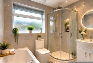 Bathroom - Brentwood Detached Bungalow with Garden + parking (Shenfield)