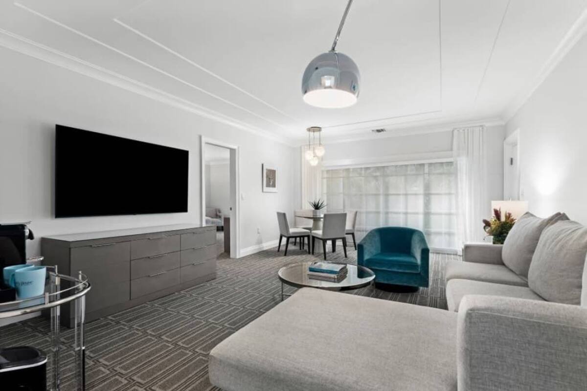 Luxury Single Room | Living area