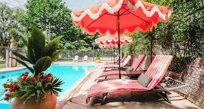 FennVilla- private resort! Pool •GameRoom• Fitness •Gazebo• Firepit• 1.7 acres