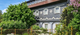 Experience monument protection: Stylish half-timbered attic with a feel-good climate
