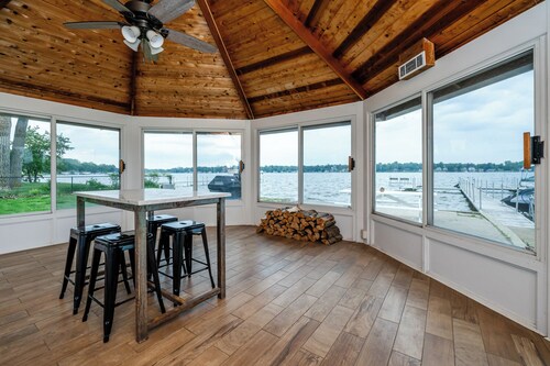 The Colonial Estate on Paw Paw Lake with Pickle Ball & Sports Court