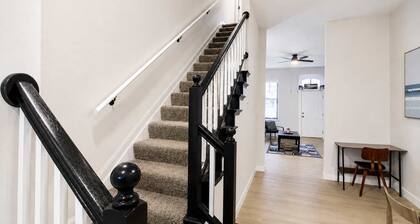 Pet-Friendly Soulard 2BR - King Bed - In-Unit Laundry - Walkable
