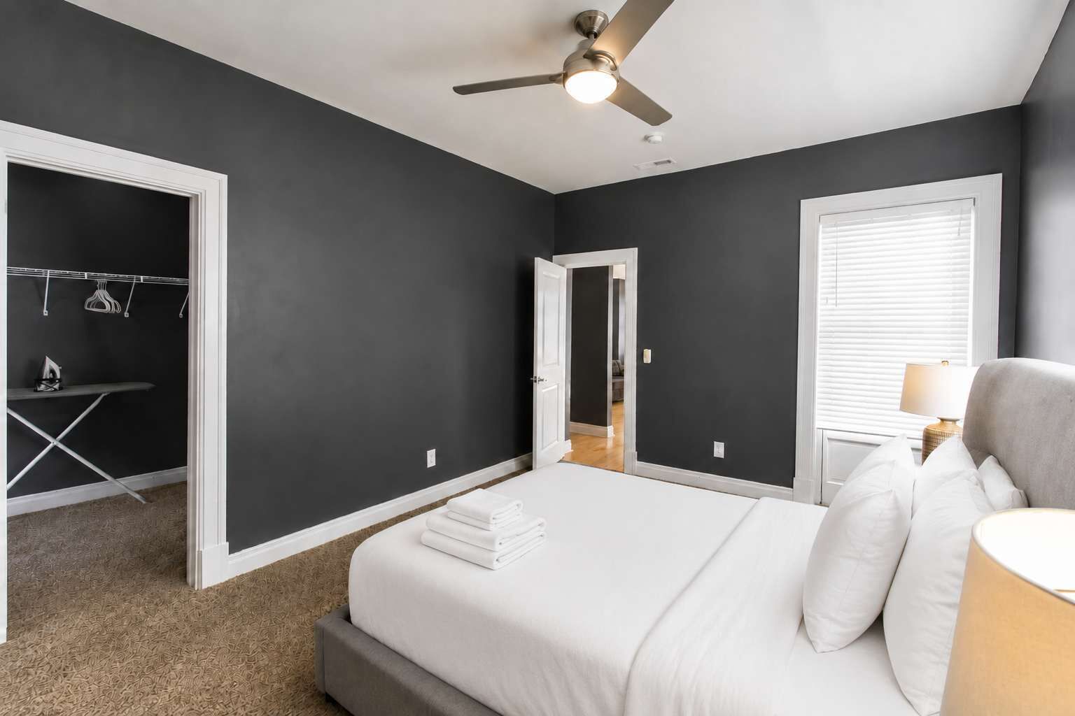 1 bedroom, desk, iron/ironing board, WiFi