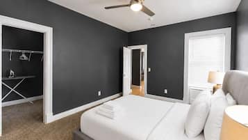 1 bedroom, desk, iron/ironing board, WiFi