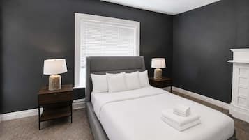 1 bedroom, desk, iron/ironing board, WiFi