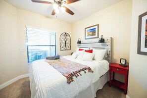 Iron/ironing board, WiFi, bed sheets - Desert Ridge Area Townhome: Pool & Sauna (Scottsdale)