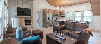 Luxury Barndominium w/ Hot Tub, Wifi & Trout Fishing