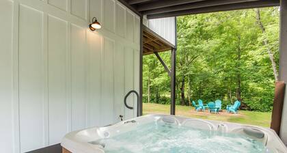 Luxury Barndominium w/ Hot Tub, Wifi & Trout Fishing