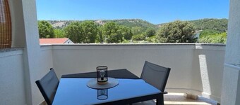 Classic Studio Apartment with Terrace