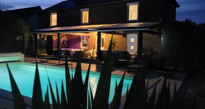 Manor House | Heated Pool & Spa | Electric Vehicle Charging Station