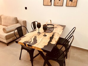 تناول الطعام