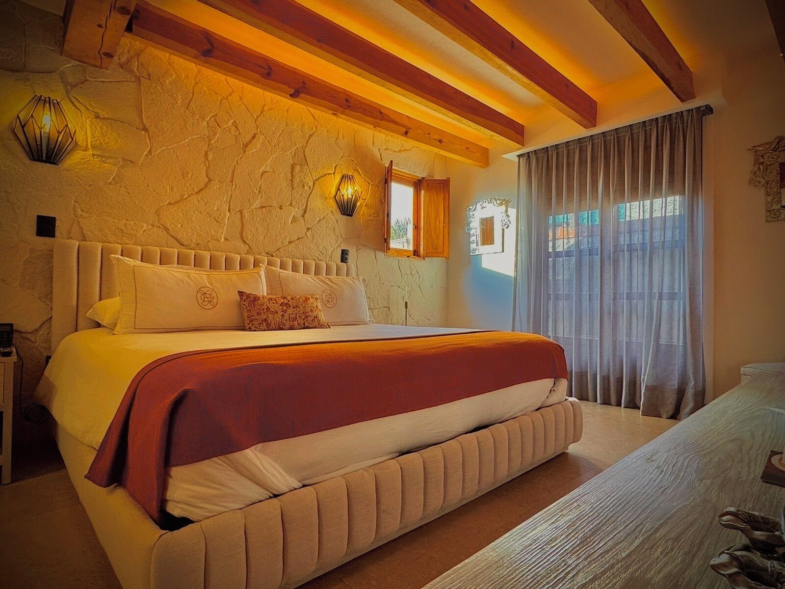 In-room safe, iron/ironing board, free WiFi