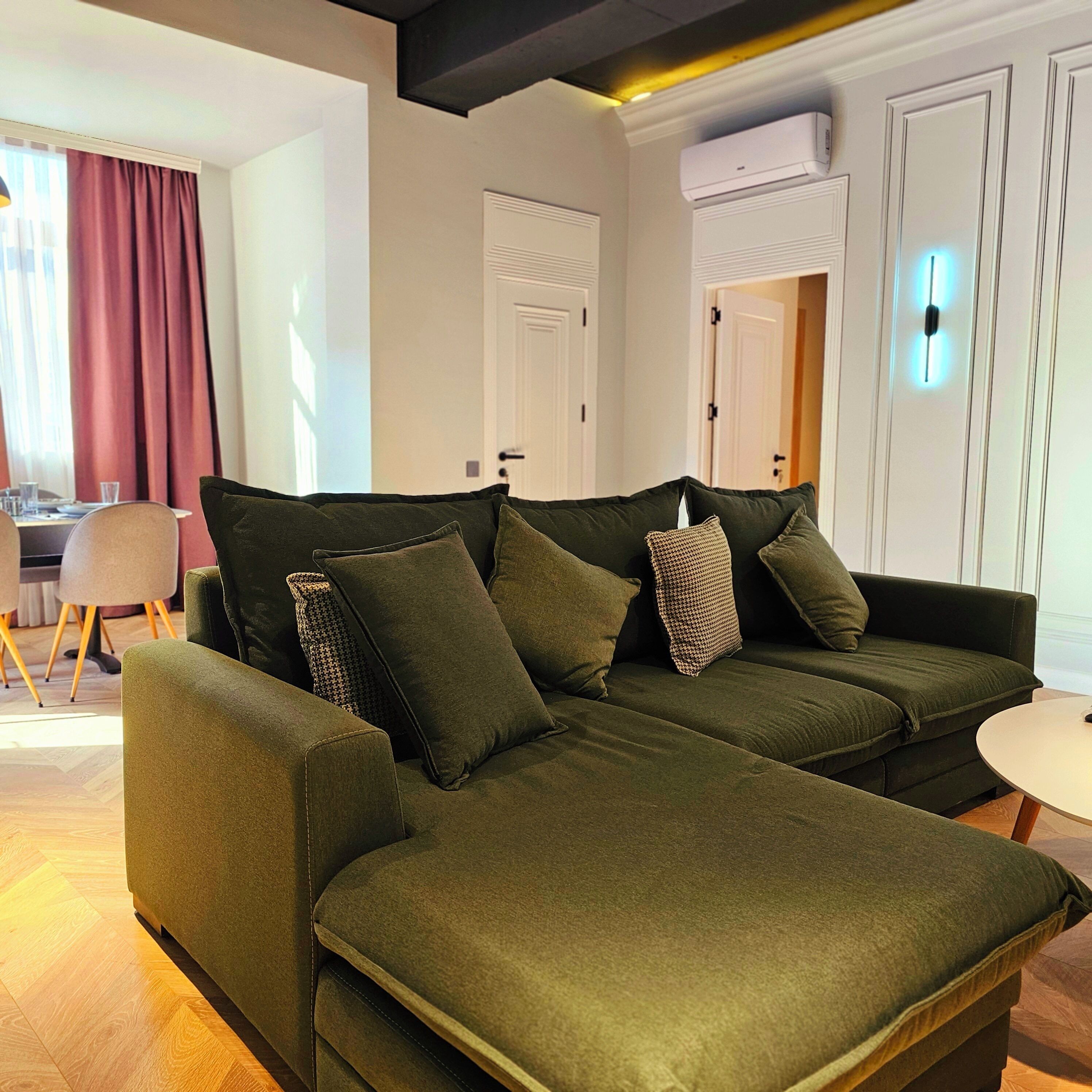 Apartment, 1 Bedroom, City View | Premium bedding, pillowtop beds, in-room safe, blackout drapes
