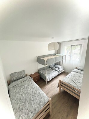 Bügeleisen/Bügelbrett, kostenloses WLAN