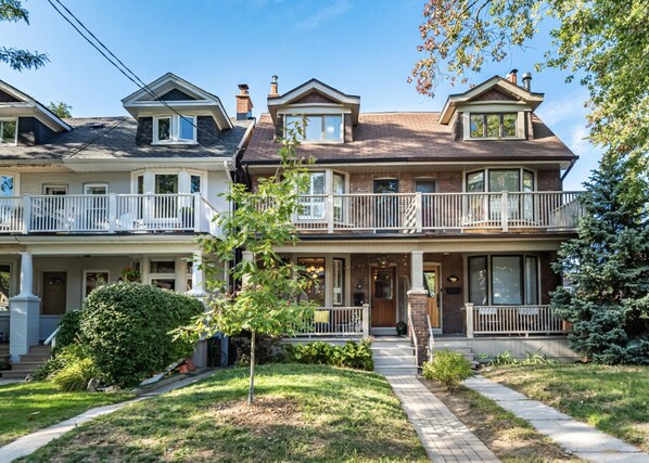 Exterior - A Curated 3+1 Bedroom Home in the Heart of Riverdale) (Nipissing South (Utterson))