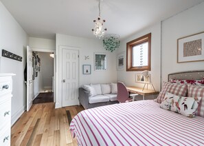 Room - A Curated 3+1 Bedroom Home in the Heart of Riverdale) (Nipissing South (Utterson))