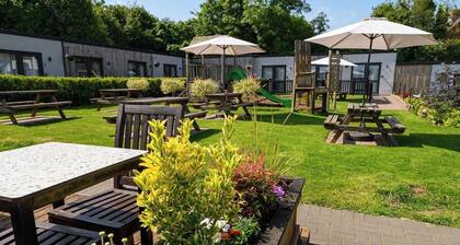 Shepherd's Hut Lodge