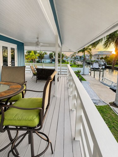 Huge water front 3-bedroom house with boat dock and pool