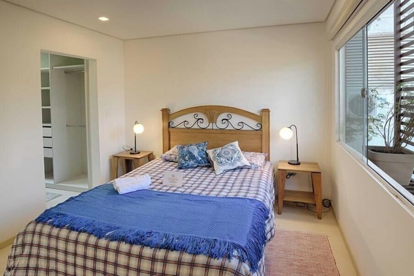 Main bedroom with walk-in closet