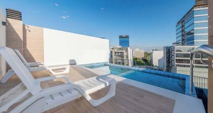 Stylish Stay with Private Patio, Pool & Gym Access
