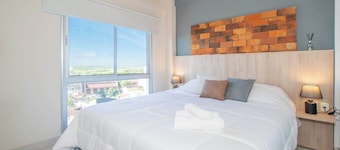 Urban 2BR Escape | Fast Wi-Fi & Central Location