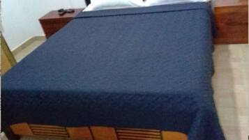 1 bedroom, iron/ironing board, internet, bed sheets