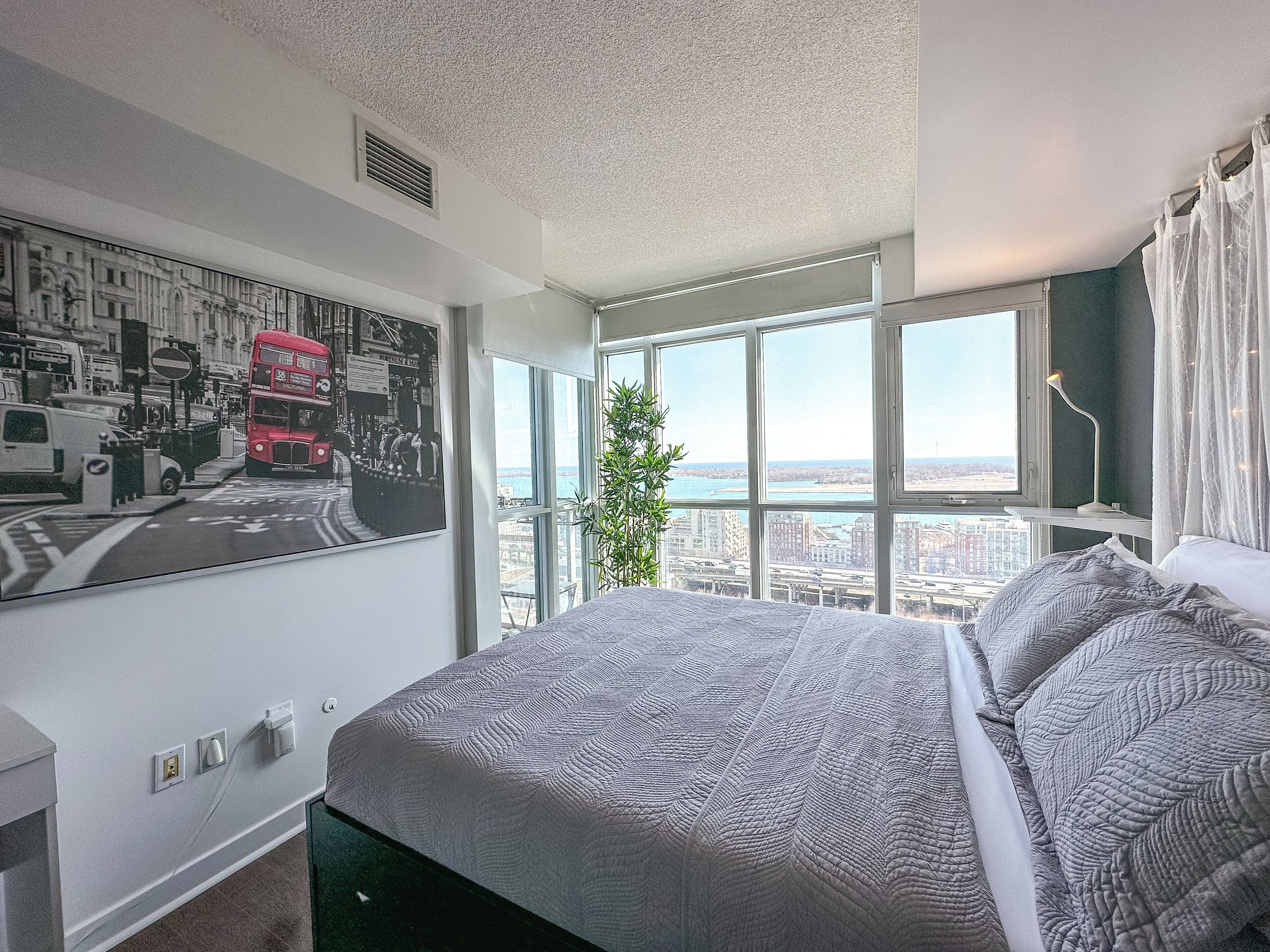 Comfort Suite, Multiple Beds, Kitchen, Lake View | Blackout curtains, iron/ironing board, free WiFi, bed sheets