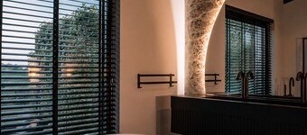 Luxe Overnight stay with Jacuzzi, Sauna & Zwemspa