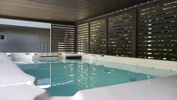 Piscina externa, piscina aquecida