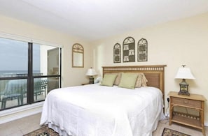 Room - Oceanfront Condo with Full Kitchen & Pet-Friendly (South Padre Island)