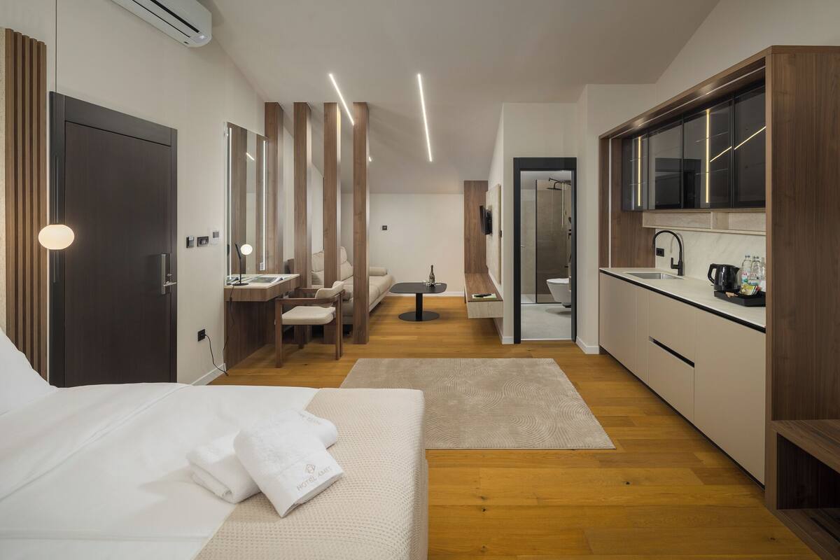 Suite básica | Minibar, insonorización, cunas gratuitas y wifi gratis 