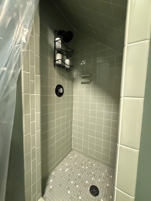 Bathroom - Peaceful Waterfront Oasis (Virginia Beach)