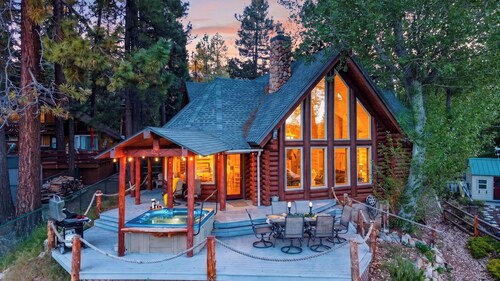 Moonshadows Log Cabin by Avantstay Hot Tub + Pool Table Bear Mtn + Lake