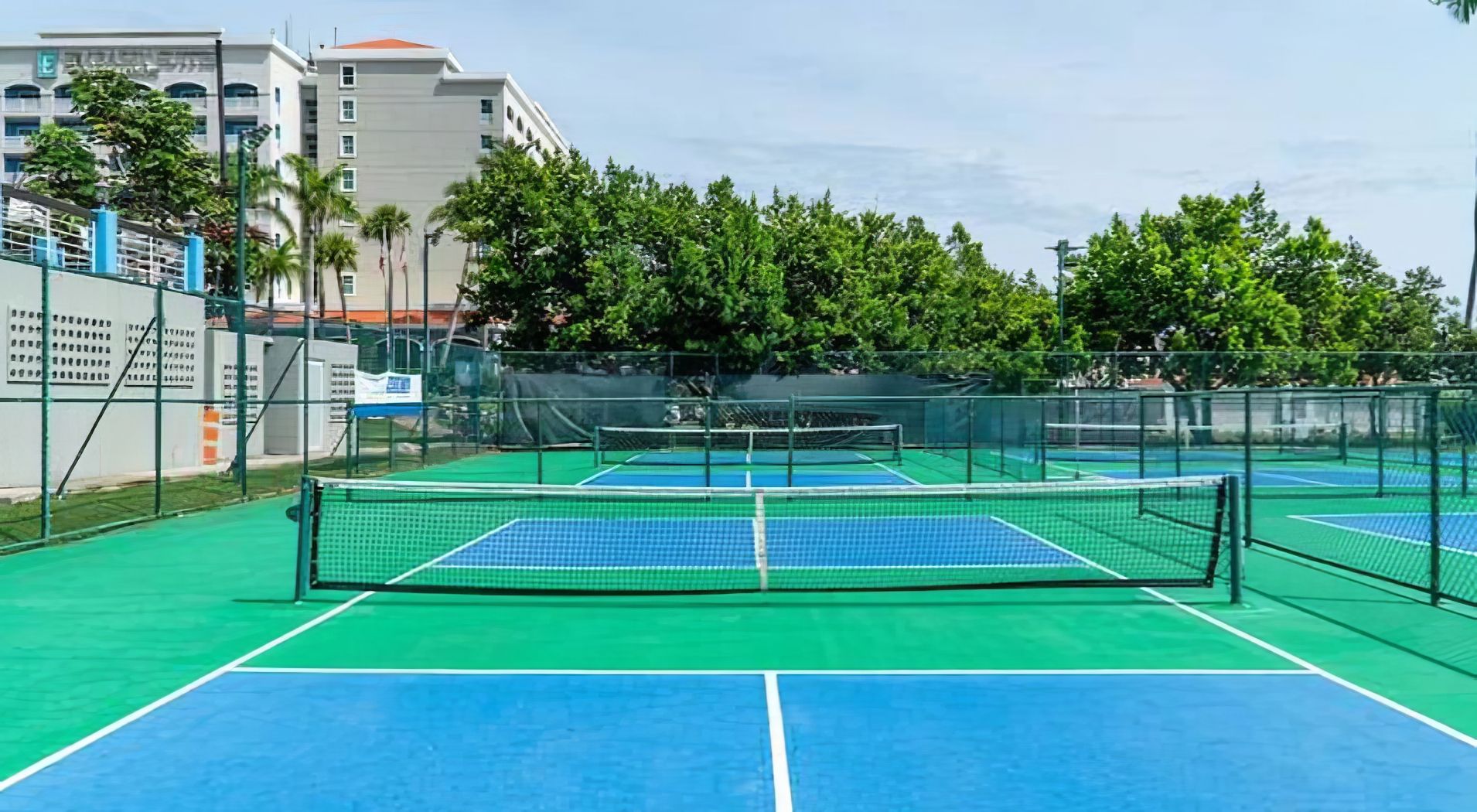 Sport court