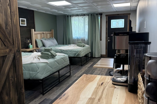Luxury Double Room, Mountain View | Laptop workspace, blackout drapes, iron/ironing board (on request)