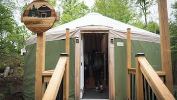 Basic Tent | Exterior