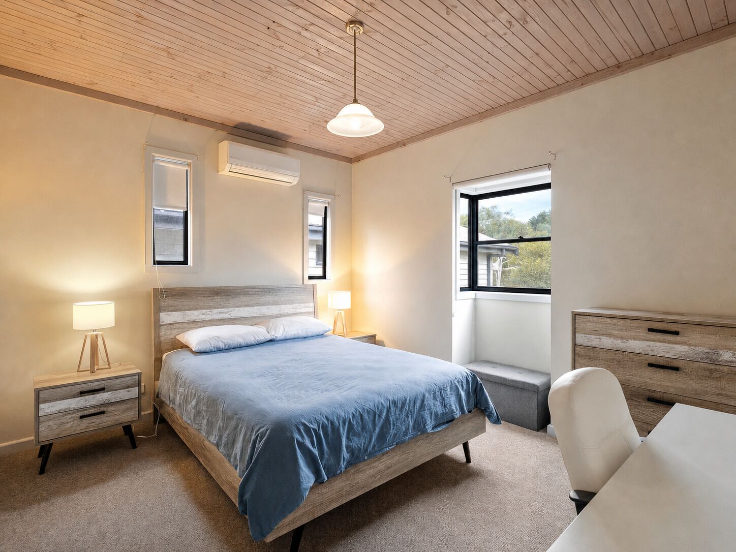3 bedrooms, desk, free WiFi, bed sheets