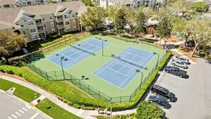 Sports court - Cozy 3-bedroom townhome with AC in perfect Kissimmee (Kissimmee)