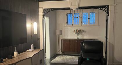 Fantastic 2-bedroom historic home near all attractions in charming Charleston