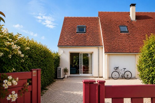 Touraine-style cottage with private garden.