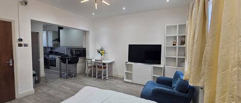 1 bedroom, iron/ironing board, WiFi, bed sheets